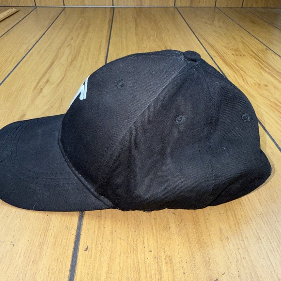 Black Tesla‎ Baseball Cap Embroidered T Logo Adjustable Strap - Picture 5 of 8